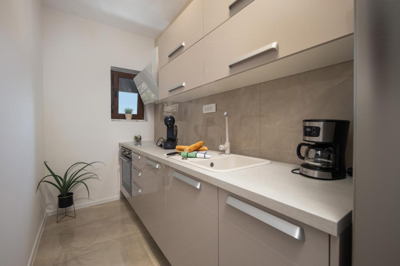 Ičići Villa Adriatic, Apartment Rebecca With Heated Swimming Pool, Sew View, Childrens Playground מראה חיצוני תמונה